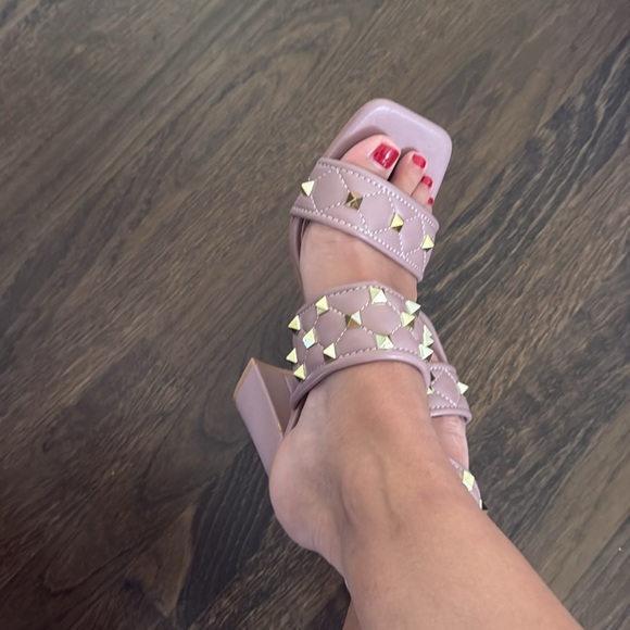 Rockstud Blush Chunky Heeled Nicole Miller Sandals 7 - Picture 7 of 8